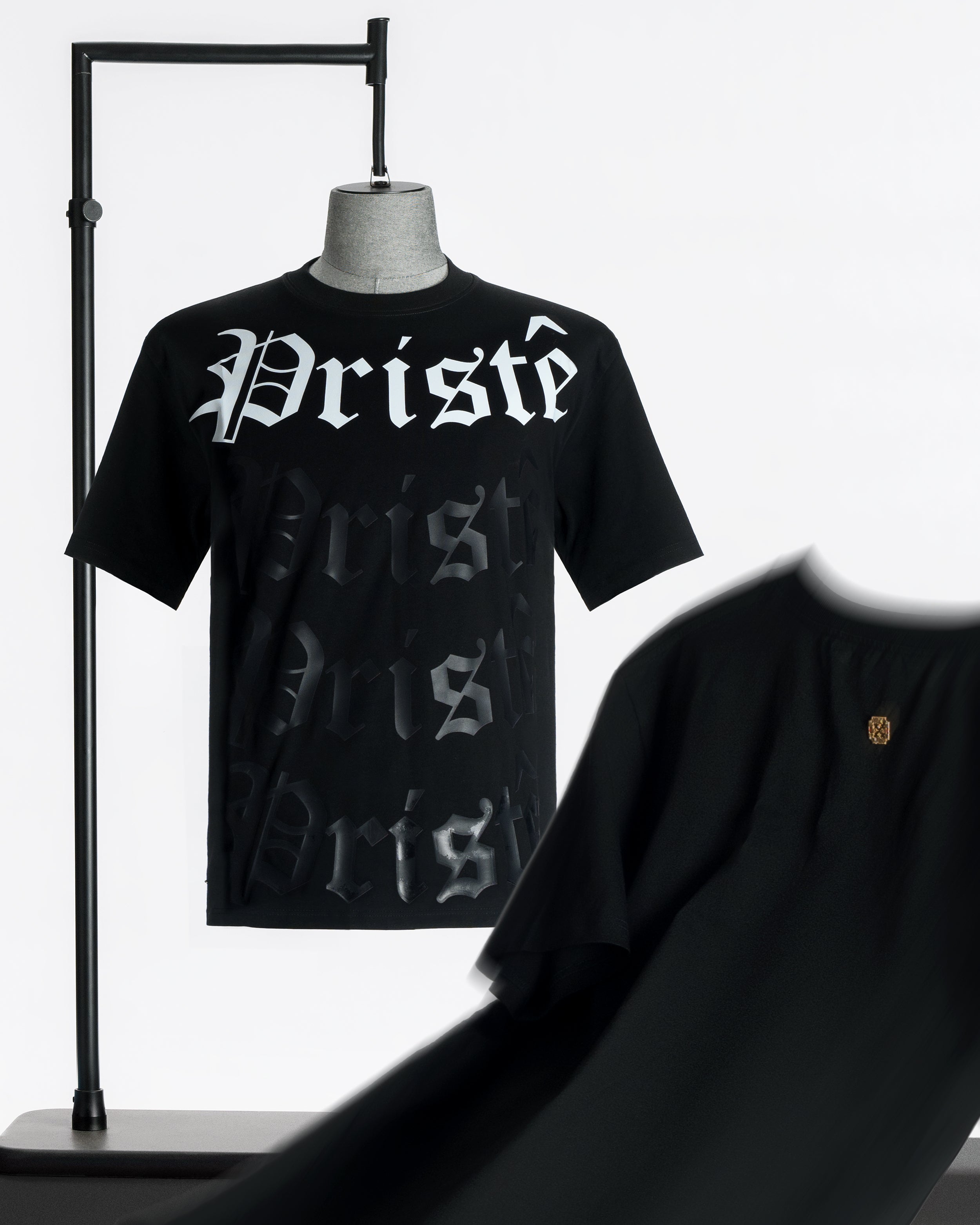 Black Priste T-Shirt